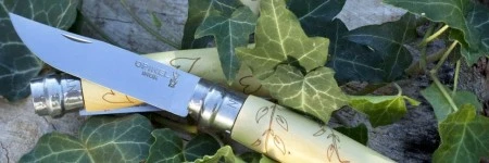 Нож Opinel №7 Nature, нержавеющая сталь, рукоять самшит, гравировка листья, 001551 Нож Opinel №7 Nature, нержавеющая сталь, рукоять самшит, гравировка листья, 001551