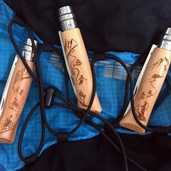 Нож Opinel №8 Alpine adventures, нержавеющая сталь, рукоять бук, гравировка пеший туризм Нож Opinel №8 Alpine adventures, нержавеющая сталь, рукоять бук, гравировка пеший туризм